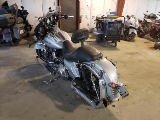 2010 HARLEY-DAVIDSON FLHX 1HD1KB411AB601855