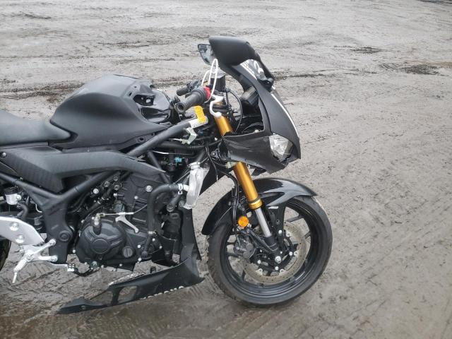 2019 YAMAHA YZFR3 A MH3RH18Y6KK001551