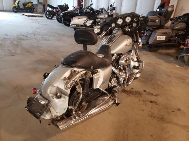 2010 HARLEY-DAVIDSON FLHX 1HD1KB411AB601855
