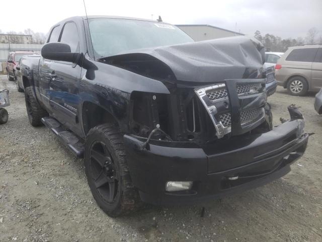 2011 CHEVROLET SILVERADO - 1GCRCSE06BZ286020