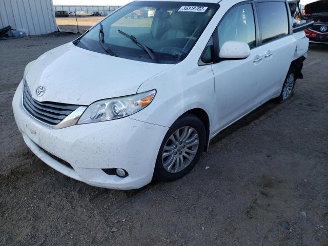 VIN 5TDYK3DC7ES470999 2014 Toyota Sienna, Xle no.2