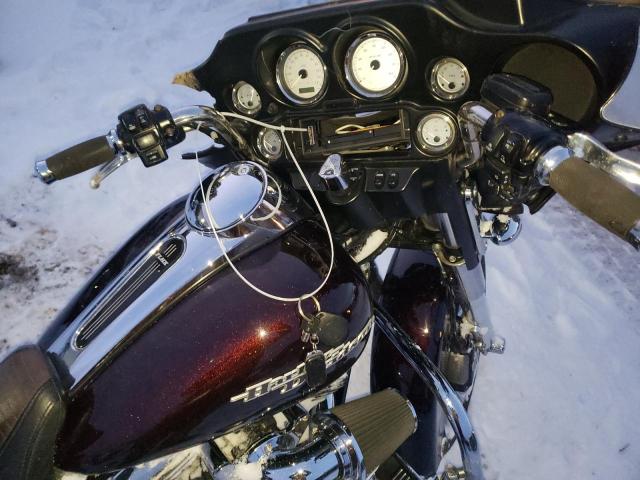 2011 HARLEY-DAVIDSON FLHX 1HD1KBM11BB653648