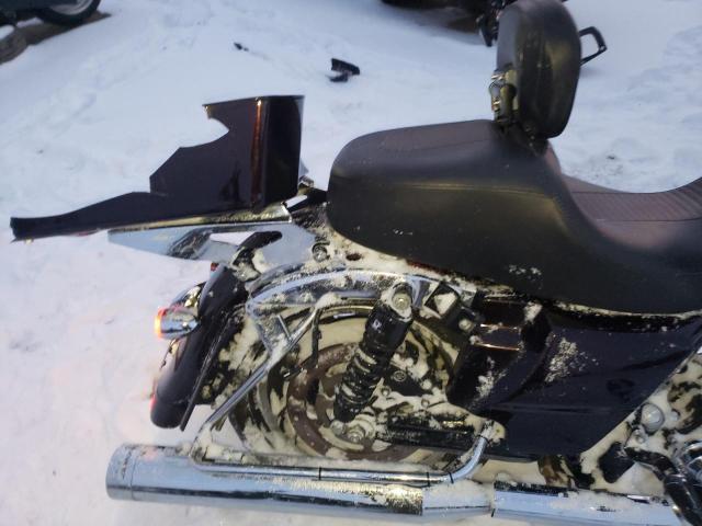 2011 HARLEY-DAVIDSON FLHX 1HD1KBM11BB653648
