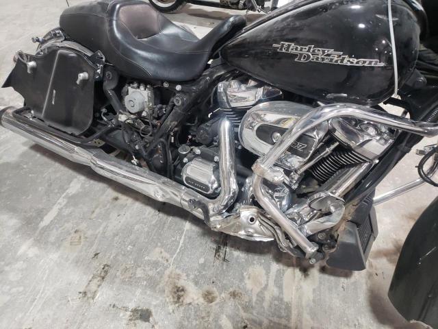 2019 HARLEY-DAVIDSON FLHX 1HD1KBC15KB671491