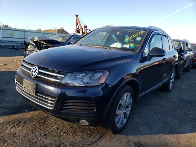 Lot #2072072343 2014 VOLKSWAGEN TOUAREG V6 salvage car