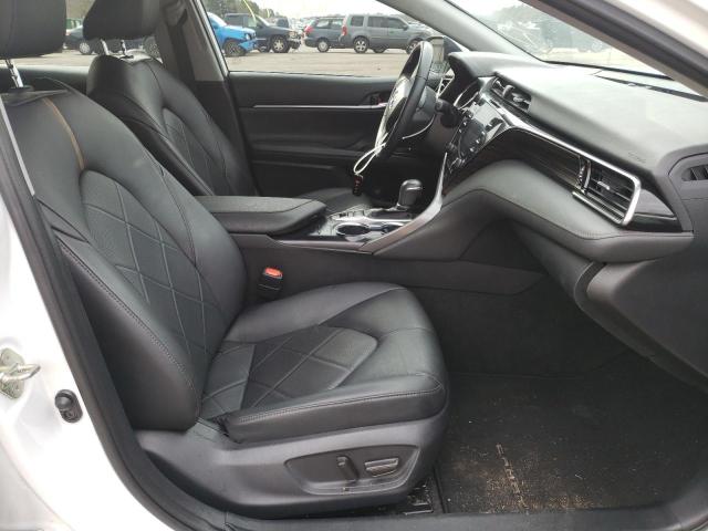 2019 TOYOTA CAMRY 4D 2 4T1B11HK4KU837732