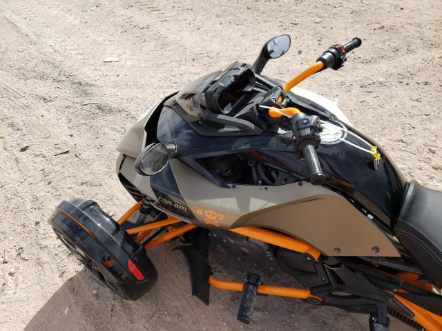 2020 CAN-AM SPYDER ROA - 2BXRDDD2XLV000135