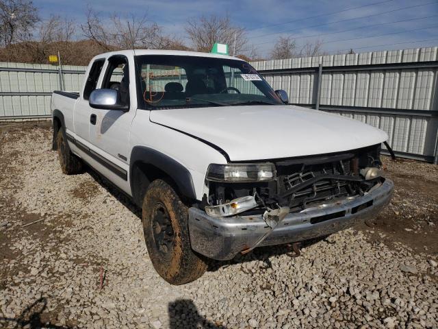 Flood-damaged cars for sale at auction: 2000 Chevrolet Silverado