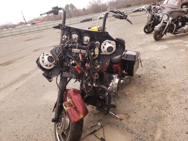2010 HARLEY-DAVIDSON FLHX 1HD1KB414AB667185