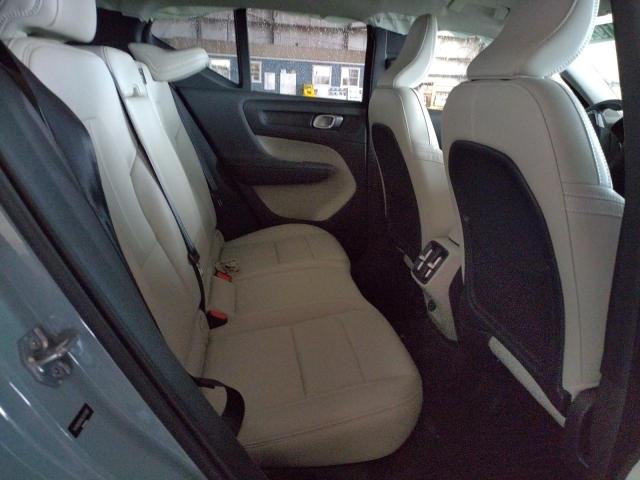 2019 VOLVO XC40 T5 MO YV4162UKXK2077991