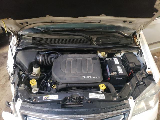 2013 CHRYSLER TOWN & COU - 2C4RC1CG4DR659904
