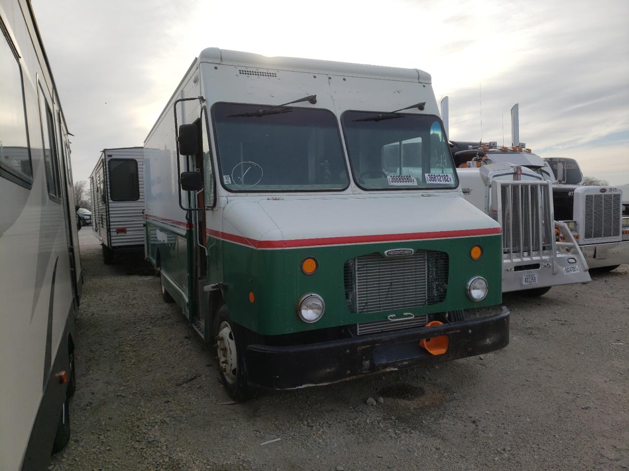 2010 Freightliner Chassis M