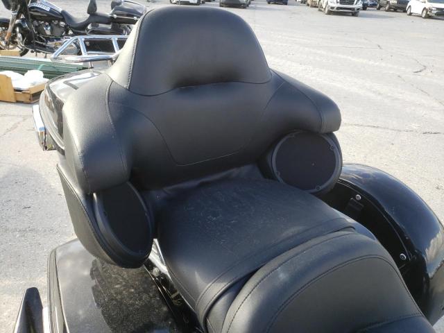 2019 HARLEY-DAVIDSON FLHTK 1HD1KEF13KB638163