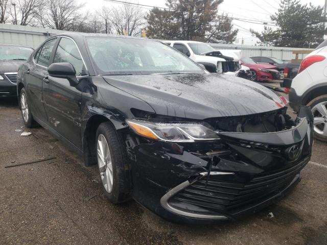 2021 TOYOTA CAMRY LE 4T1C11BK6MU032363