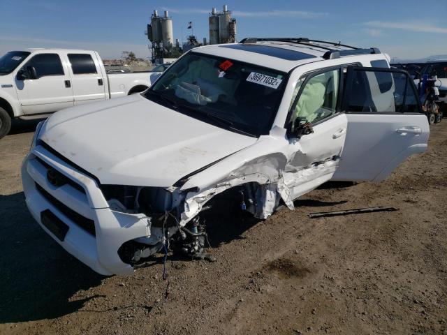 2018 TOYOTA 4RUNNER SR JTEBU5JR1J5557362