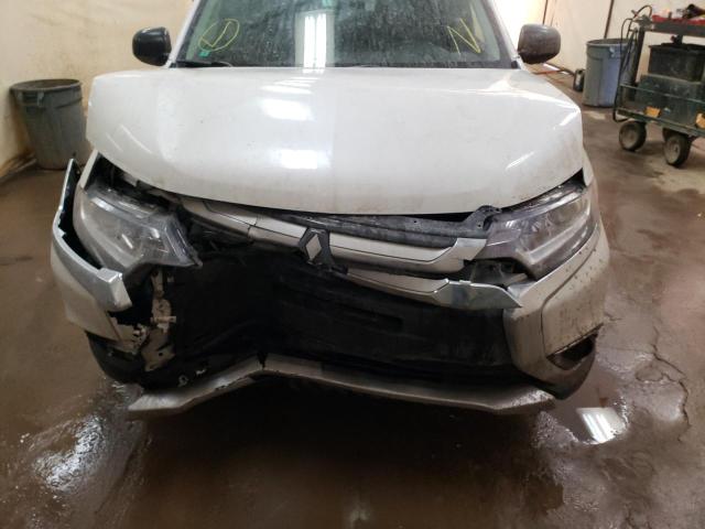 JA4AZ2A31HZ023741 Mitsubishi Outlander 2017. Фото: 8
