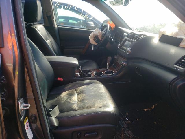 5TDYK3EH0BS046232 Toyota Highlander 2011. Фото: 4