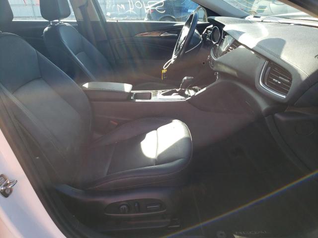 2018 BUICK REGAL ESSE W04GP6SX6J1127574