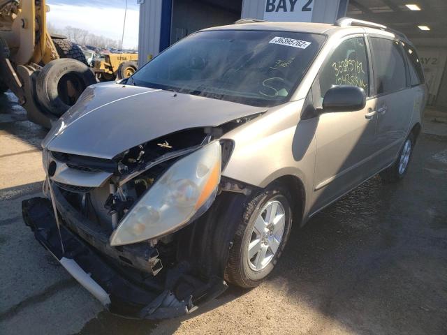 5TDKK4CC9AS295646 Toyota Sienna Ce 2010. Фото: 1