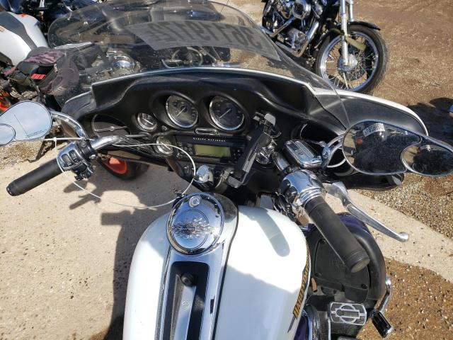 2010 HARLEY-DAVIDSON FLHTK 1HD1KEM11AB650135