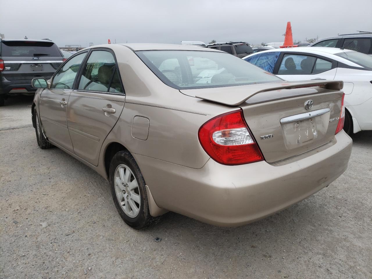 2002 TOYOTA CAMRY LE - 4T1BE32K92U586330