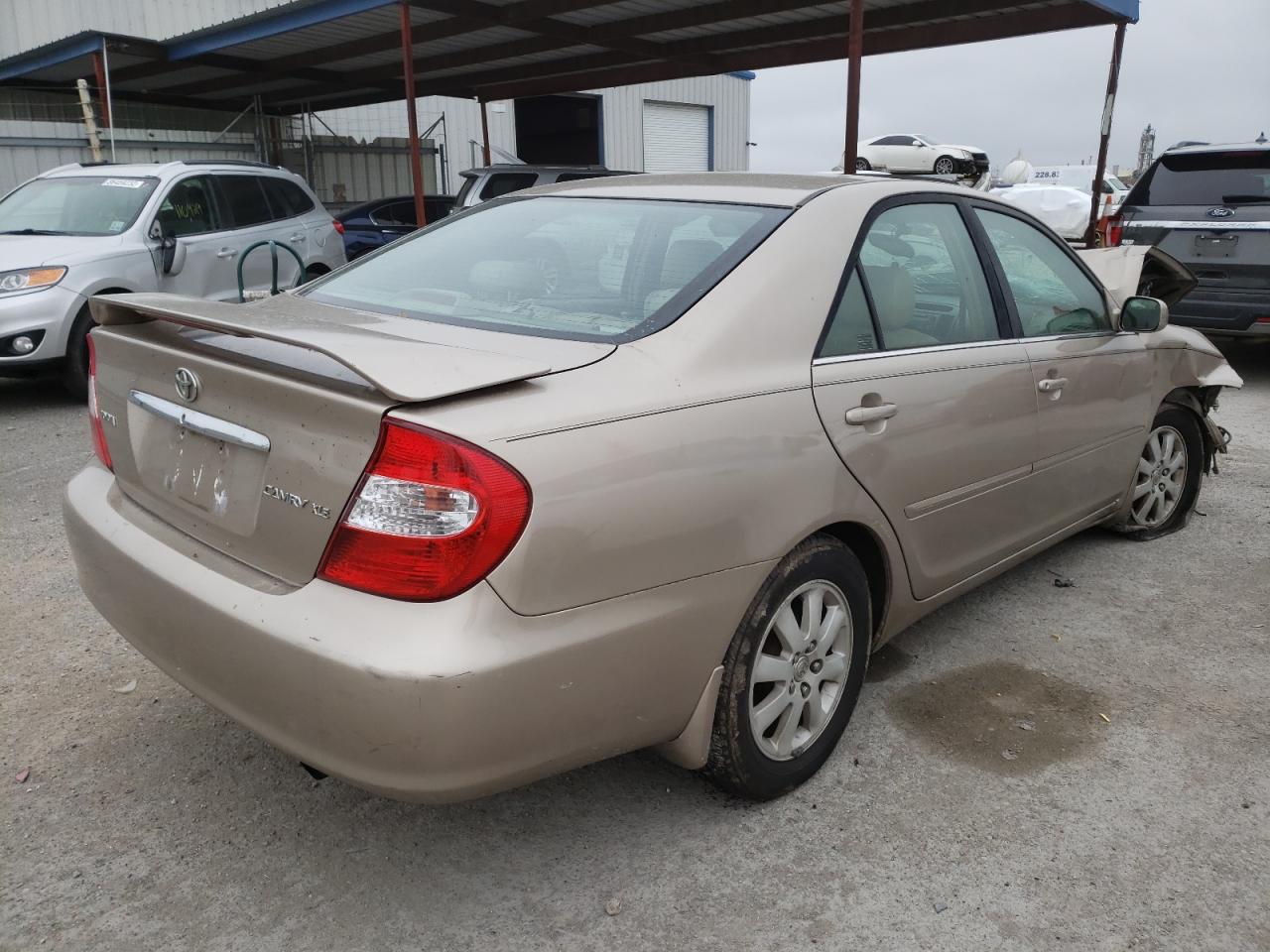 2002 TOYOTA CAMRY LE - 4T1BE32K92U586330