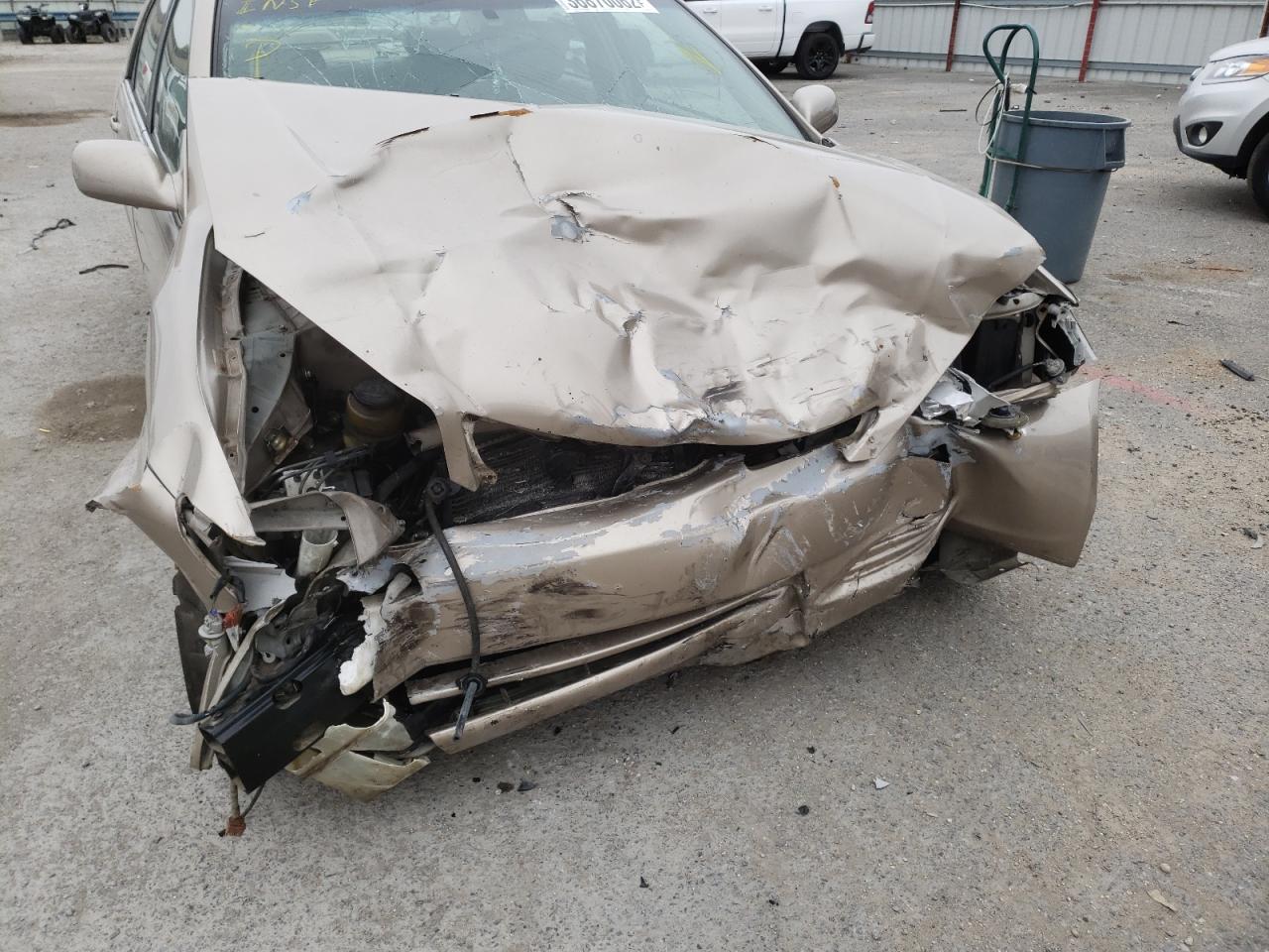 2002 TOYOTA CAMRY LE - 4T1BE32K92U586330