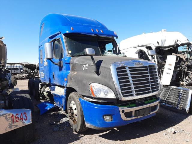 Salvage trucks for sale at Phoenix, AZ auction: 2016 Freightliner Cascadia 1
