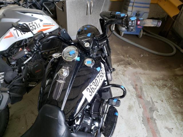 2017 HARLEY-DAVIDSON FLHRXS 1HD1KVC22HB671662
