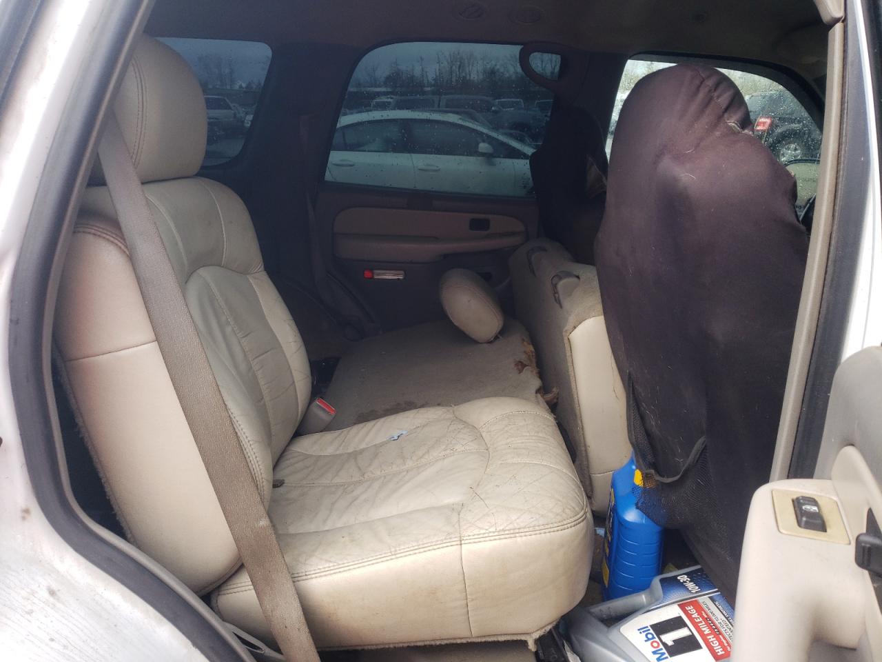 2001 Chevrolet Tahoe - Image 6