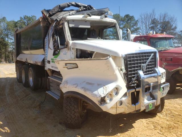 Salvage cars for sale from Copart Hueytown, AL: 2020 Volvo VHD