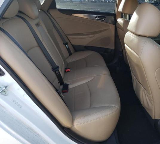 2015 HYUNDAI SONATA HYB KMHEC4A40FA131580