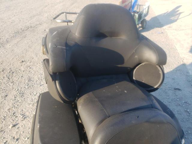 2020 HARLEY-DAVIDSON FLTRK 1HD1KZF11LB649137
