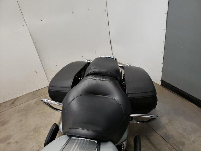 2010 HARLEY-DAVIDSON FLHRC 1HD1FR41XAB638304