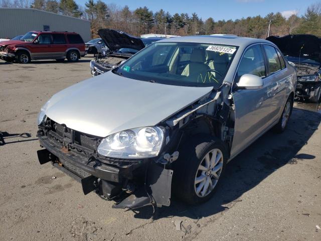 2010 VOLKSWAGEN JETTA SE - 3VWRZ7AJ2AM049824