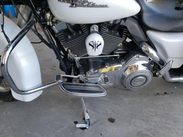 2008 HARLEY-DAVIDSON FLHX 1HD1KB4158Y691213