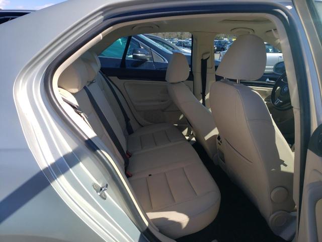 2010 VOLKSWAGEN JETTA SE - 3VWRZ7AJ2AM049824