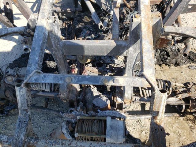 2018 CAN-AM COMMANDER 3JBKUAX25JJ000153