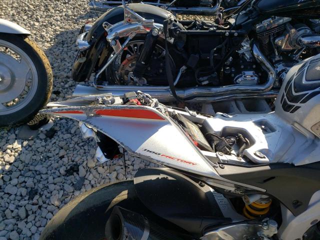 2019 APRILIA TUONO ZD4KGUA15KS000252
