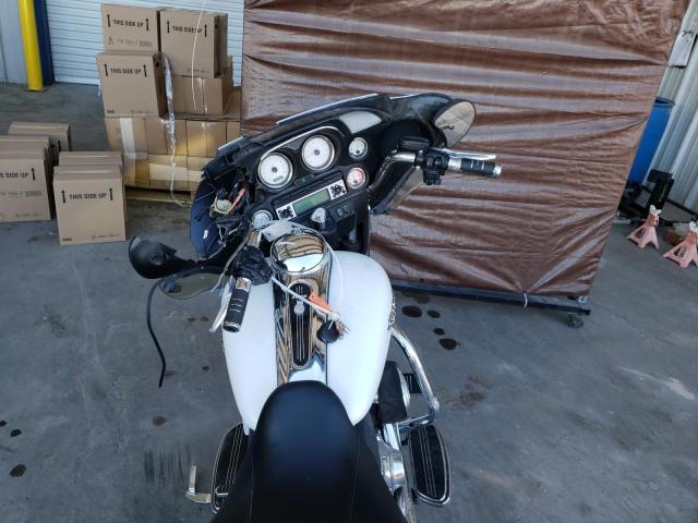 2008 HARLEY-DAVIDSON FLHX 1HD1KB4158Y691213
