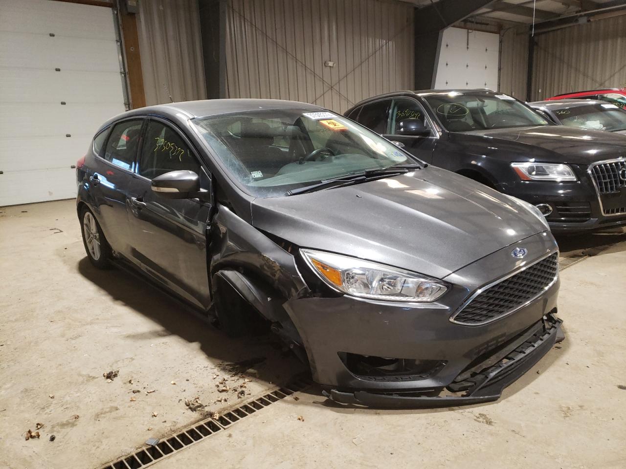 2015 FORD FOCUS SE - 1FADP3***********