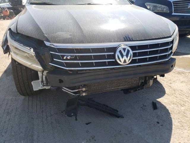 1VWDT7A33HC066270 Volkswagen Passat R-L 2017. Фото: 8