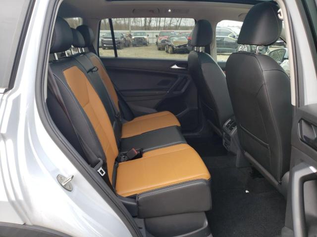2018 VOLKSWAGEN TIGUAN SE - 3VV2B7AX9JM074461