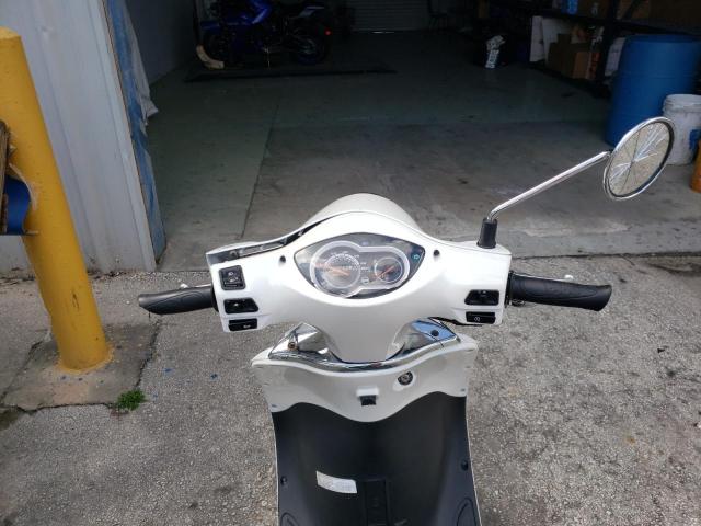 2018 LAND ROVER SCOOTER - RFGBS1D02JXBC0132