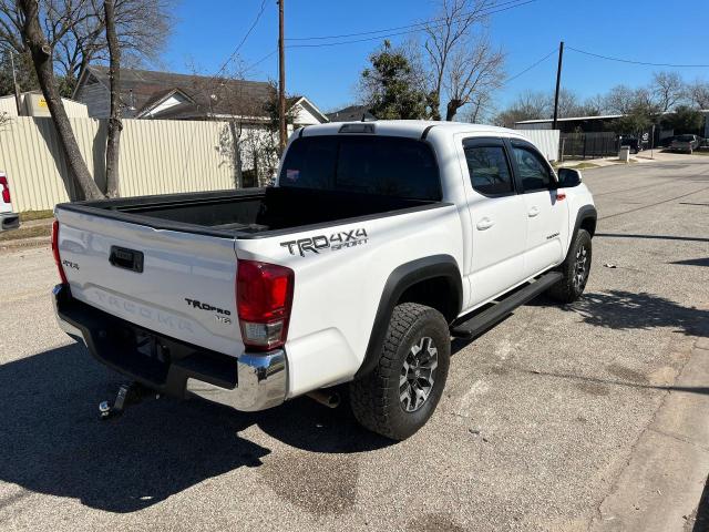 5TFCZ5AN2HX110254 Toyota Tacoma Dou 2017. Фото: 3