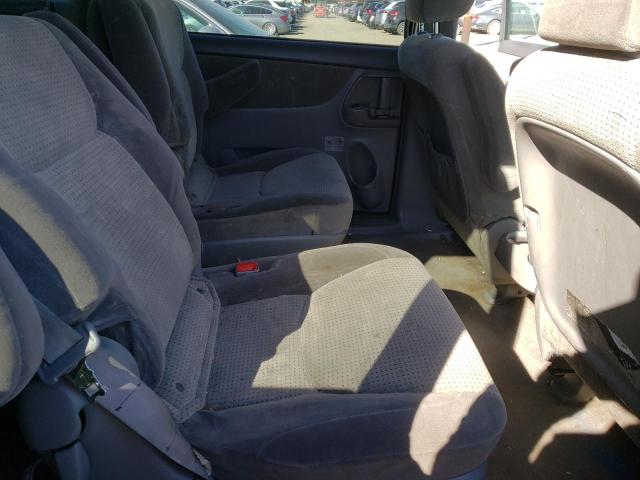 5TDKK4CC5AS296826 Toyota Sienna Ce 2010. Фото: 5