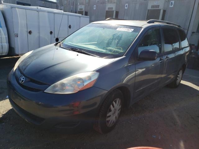 5TDKK4CC5AS296826 Toyota Sienna Ce 2010. Фото: 1