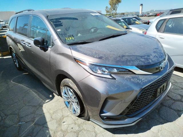 2022 TOYOTA SIENNA XSE 5TDDSKFCXNS052779