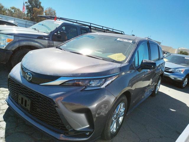2022 TOYOTA SIENNA XSE 5TDDSKFCXNS052779