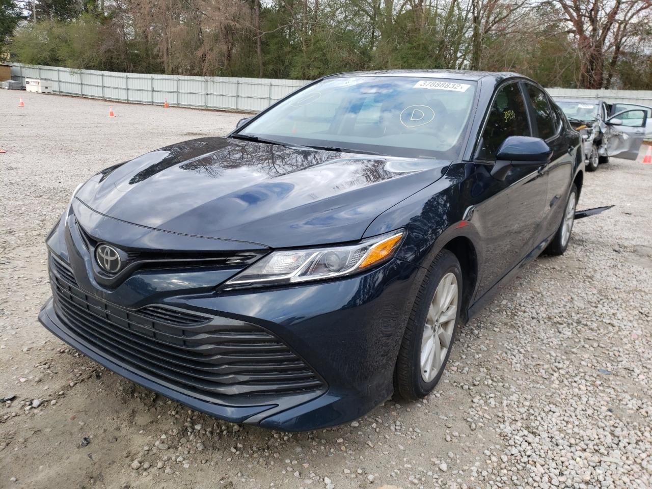 Toyota Camry l 2019